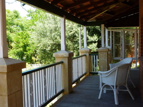 Exley House B&B - ACT Tourism 1