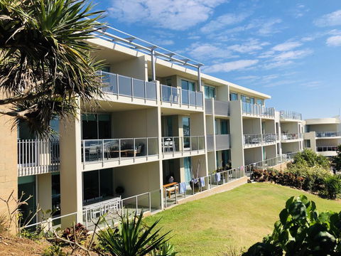 EXTRA LARGE 2 Bed Apartment - 3 Pools And Spa - Mountain View - BEACHFRONT LOCATION CABARITA BEACH - ACT Tourism 3