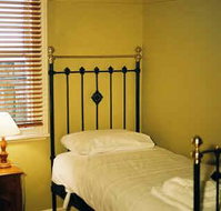 Eyre House - ACT Tourism