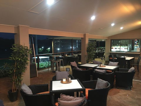 Fairway Village @ Windaroo Lakes Golf Club - ACT Tourism 2