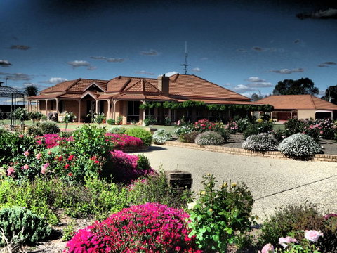 Fairways Bed & Breakfast At Jerilderie - ACT Tourism 3