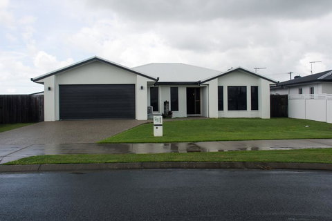 Family Friendly Holiday Home - ACT Tourism 3