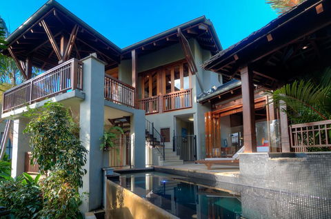 Far Pavilions Luxury Villa 2 - ACT Tourism 0