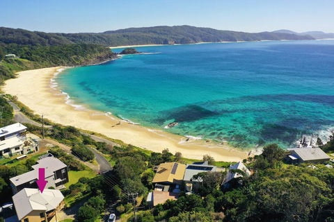 FAR SHORE - ACT Tourism 0