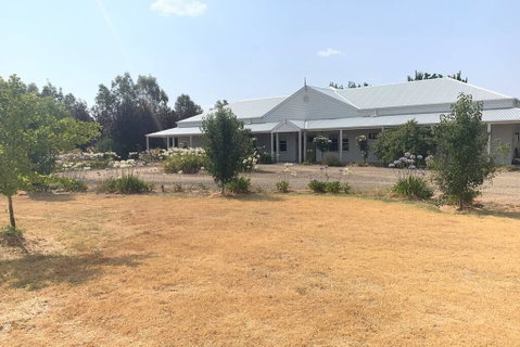Farm House At The Gateway To The King Valley - ACT Tourism 2