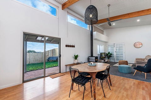 Farnham Lodge - ACT Tourism 2