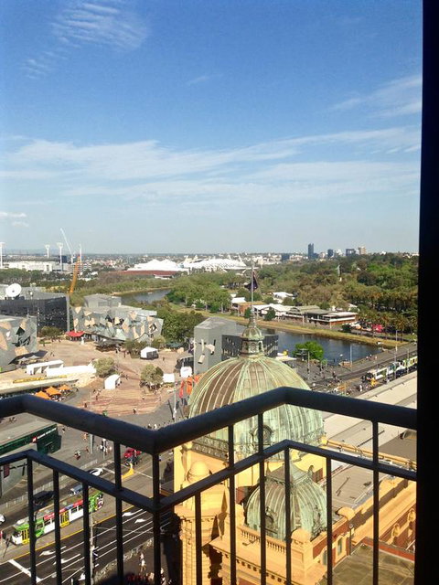 Federation Square Apartments - Breathtaking View - ACT Tourism 3
