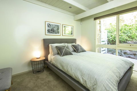 Fernview On Falls - ACT Tourism 3