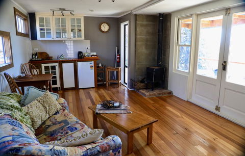 Fig Tree Cabin - ACT Tourism 2