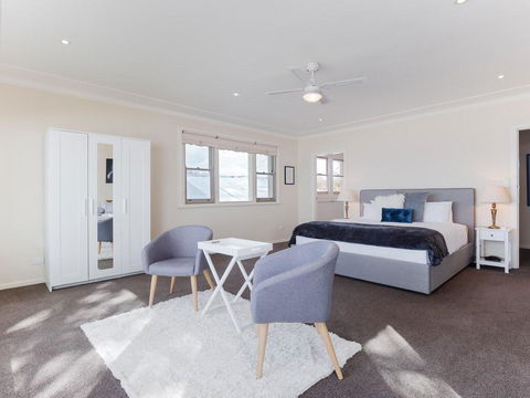 Filoli', 91 Foreshore Drive - Huge Waterfront Home - ACT Tourism 3