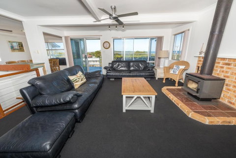 Fingal Bay Beach House, 32 Lentara Street - ACT Tourism 3
