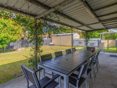 Finlay's Retreat - Pet Friendly House - Yamba - ACT Tourism 1