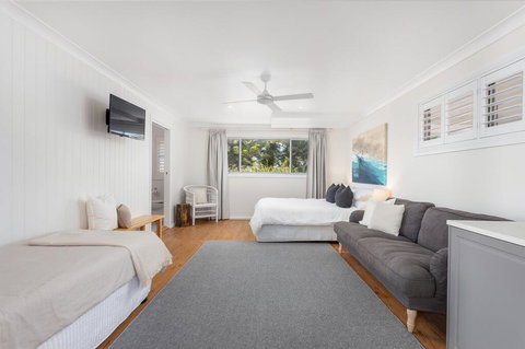 Finns At Old Bar - ACT Tourism 1