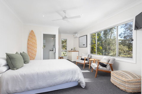 Finns At Old Bar - ACT Tourism 0