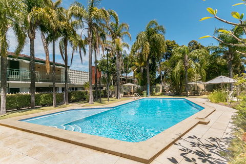 Flag Motor Lodge - ACT Tourism 2
