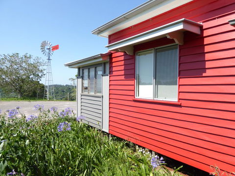 Flame Hill Vineyard - ACT Tourism 0