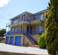 Flat 2 - 3 Bay Lane - ACT Tourism