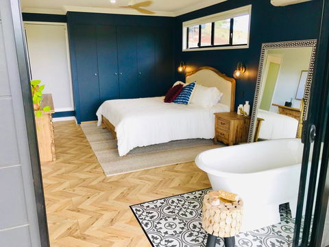 Fletchers Ridge Brand New Luxury Guest House - ACT Tourism 1