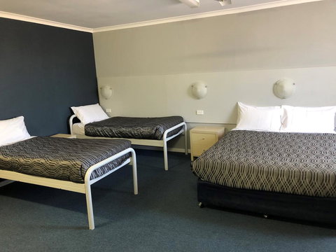 Flinders Motel - ACT Tourism 2