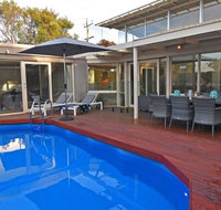 FLORENCE HOUSE Sundrenched Luxury with Pool  Deck - ACT Tourism