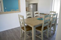 Book Lightning Ridge Accommodation Vacations ACT Tourism ACT Tourism
