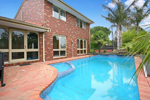 Frankston Unicare - ACT Tourism 0