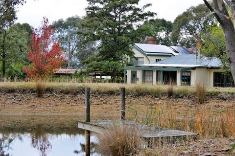 Friends In Harcourt North - ACT Tourism 3