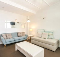 Funky 1 Bedroom Beach Pad by the Beach - ACT Tourism