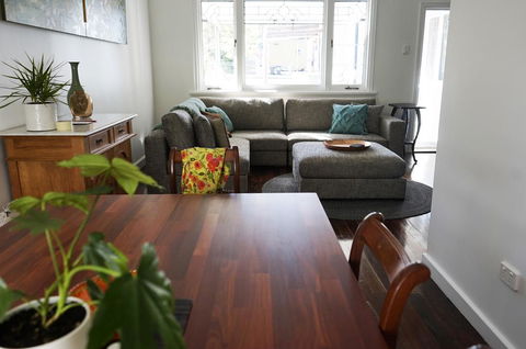 Gallery House Dwellingup - ACT Tourism 2