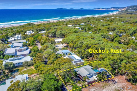 Gecko's Rest - Rainbow Shores, Executive Beach House, Pet Friendly, Pool, Wi-fi - ACT Tourism 1