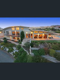 Book Lovely Banks Accommodation Vacations ACT Tourism ACT Tourism