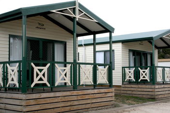 Geelong Surfcoast Hwy Holiday Park with ACT Tourism