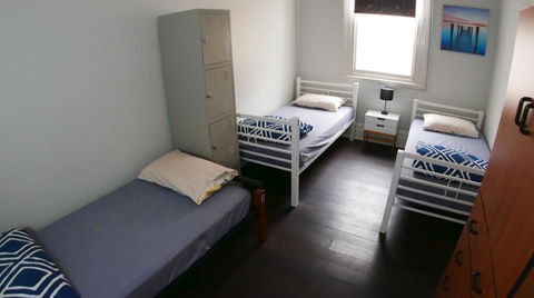Geraldton Backpackers - ACT Tourism 1