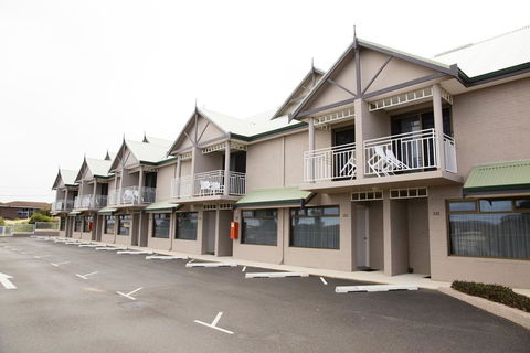 Geraldton Motor Inn - ACT Tourism 3