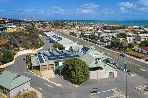 Geraldton Motor Inn - ACT Tourism 2