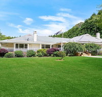 Gerron Park - country luxe tennis court and pool - ACT Tourism