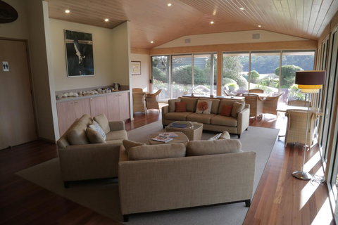 Gipsy Point Lakeside - ACT Tourism 2