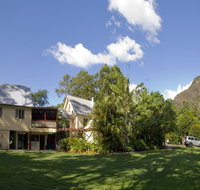 Glass House Mountains Ecolodge - ACT Tourism