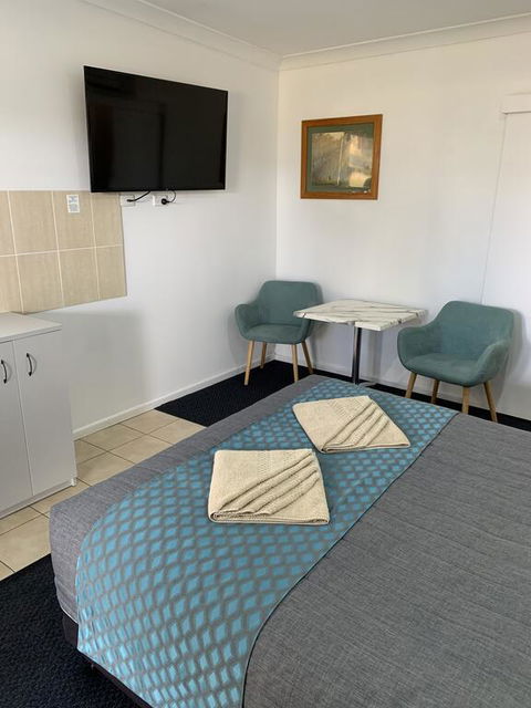Glen Innes Motel - ACT Tourism 1