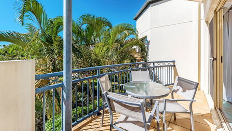 Golden Riviera Absolute Beachfront Resort - ACT Tourism 2