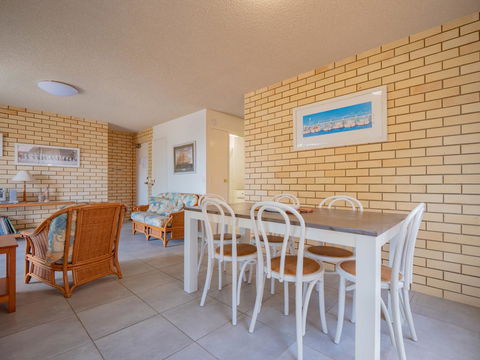 Golden Shores U7, 21 Landsborough Parade - ACT Tourism 3