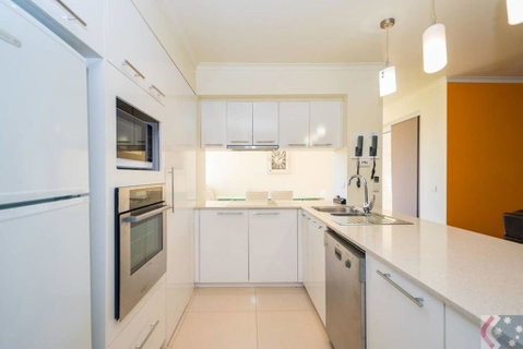 Gorgeous 4 Bed Beachside Apartment - Diamond Beach Resort - ACT Tourism 1