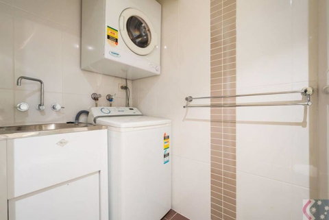 Gorgeous 4 Bed Beachside Apartment - Diamond Beach Resort - ACT Tourism 2