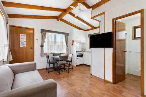 Goulburn South Caravan Park - ACT Tourism 0