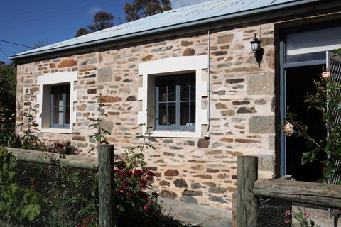 Griffiths Cottage - ACT Tourism 0