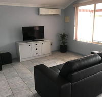 Guesthouse on Dolphin - ACT Tourism