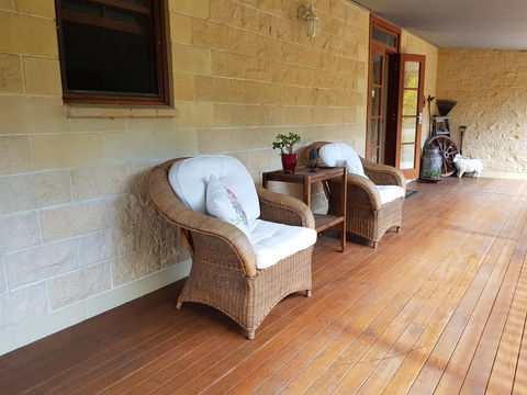 Gumtree House Montville - ACT Tourism 1