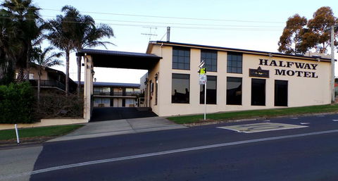 Halfway Motel - ACT Tourism 0