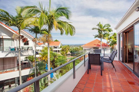 Haven On Noosa Hill - Sunset Views, Pools, Spa - ACT Tourism 1