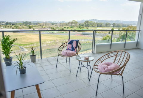 Heart Of The Sunny Coast - 2 Resort Pools, Gym NOW OPEN! Walk To Sunshine Plaza - ACT Tourism 0